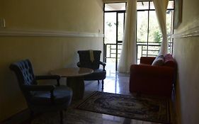 Ytacaranha Hotel de Serra